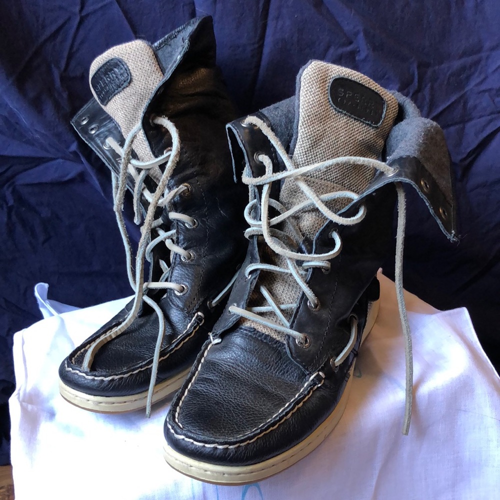 Sperry Topsider lace ups